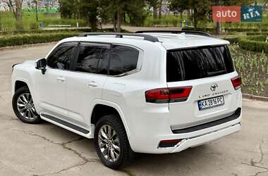 Позашляховик / Кросовер Toyota Land Cruiser 2023 в 