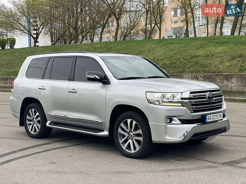 Внедорожник / Кроссовер Toyota Land Cruiser 2016 в Киеве