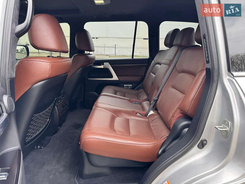 Внедорожник / Кроссовер Toyota Land Cruiser 2016 в Киеве