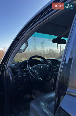 Внедорожник / Кроссовер Toyota Land Cruiser 2008 в 