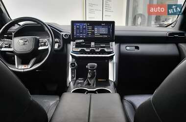 Позашляховик / Кросовер Toyota Land Cruiser 2022 в 