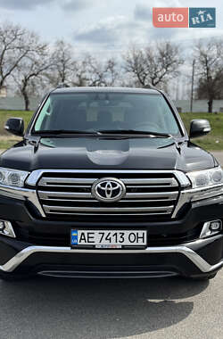 Внедорожник / Кроссовер Toyota Land Cruiser 2016 в 