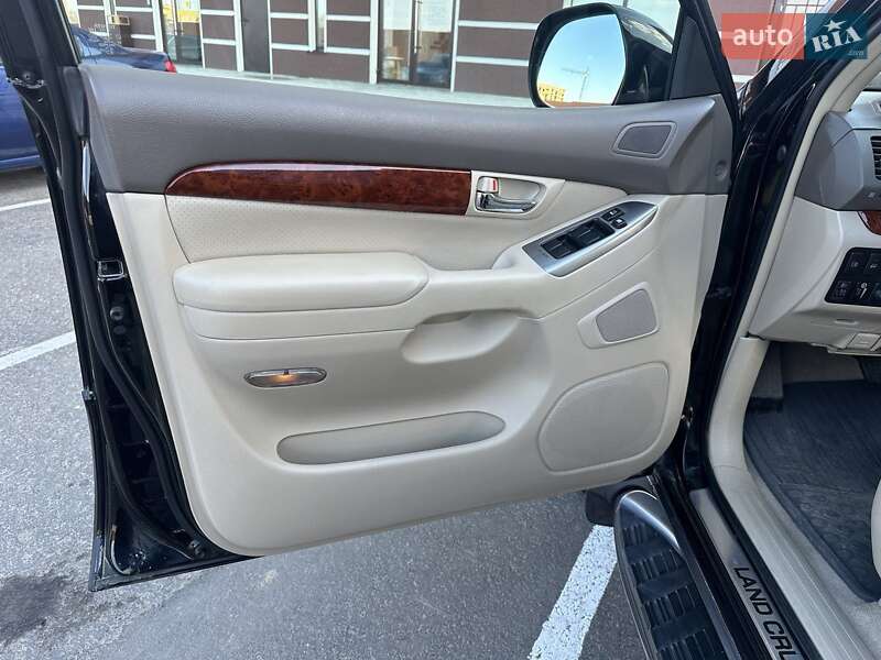 Внедорожник / Кроссовер Toyota Land Cruiser 2007 в Умани