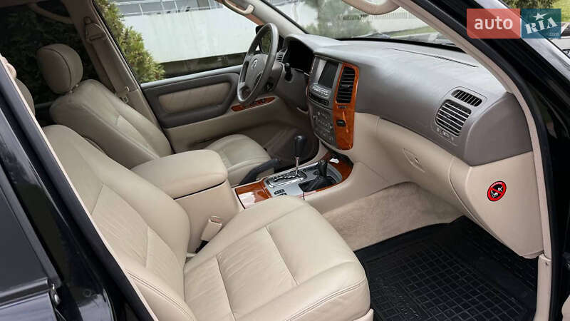 Позашляховик / Кросовер Toyota Land Cruiser 2005 в Києві
