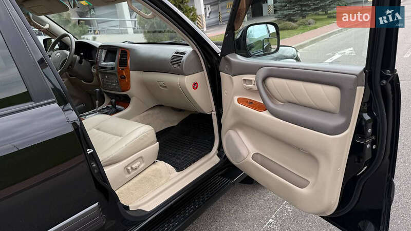 Позашляховик / Кросовер Toyota Land Cruiser 2005 в Києві