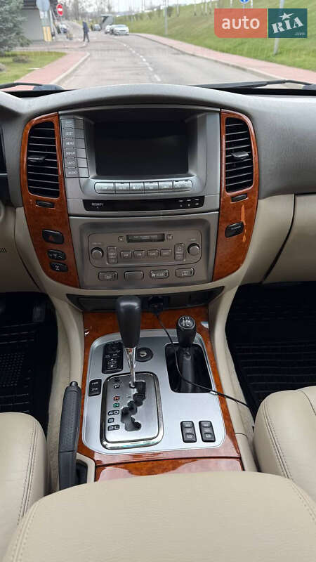 Позашляховик / Кросовер Toyota Land Cruiser 2005 в Києві
