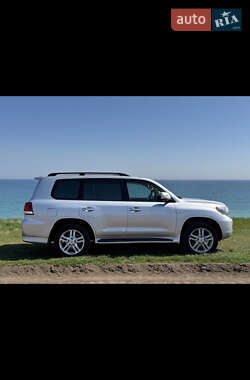 Внедорожник / Кроссовер Toyota Land Cruiser 2008 в 