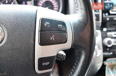 Внедорожник / Кроссовер Toyota Land Cruiser 2012 в 