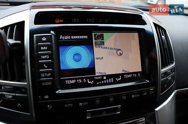 Внедорожник / Кроссовер Toyota Land Cruiser 2012 в 