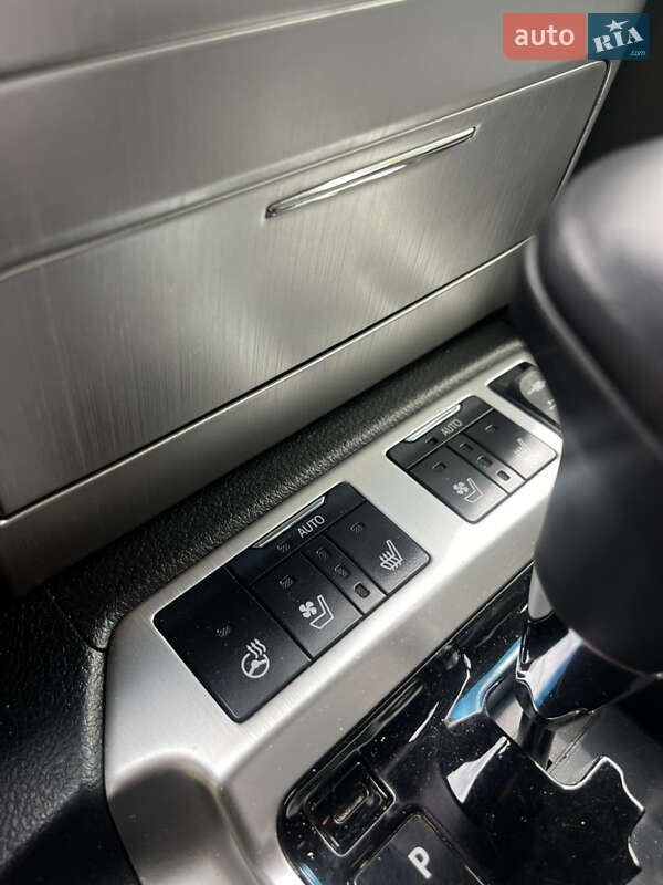 Внедорожник / Кроссовер Toyota Land Cruiser 2016 в Киеве