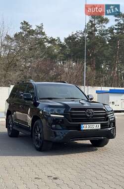 Внедорожник / Кроссовер Toyota Land Cruiser 2019 в Киеве