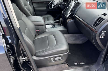 Внедорожник / Кроссовер Toyota Land Cruiser 2008 в 