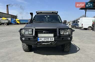 Внедорожник / Кроссовер Toyota Land Cruiser 2005 в 