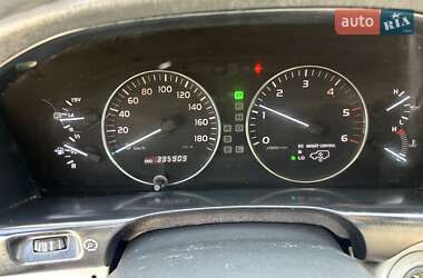 Внедорожник / Кроссовер Toyota Land Cruiser 2005 в 