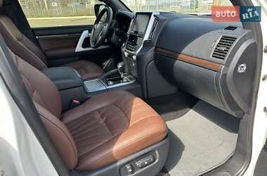Внедорожник / Кроссовер Toyota Land Cruiser 2020 в 