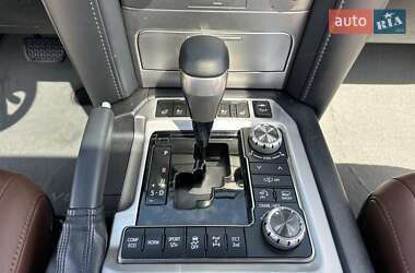 Внедорожник / Кроссовер Toyota Land Cruiser 2020 в 