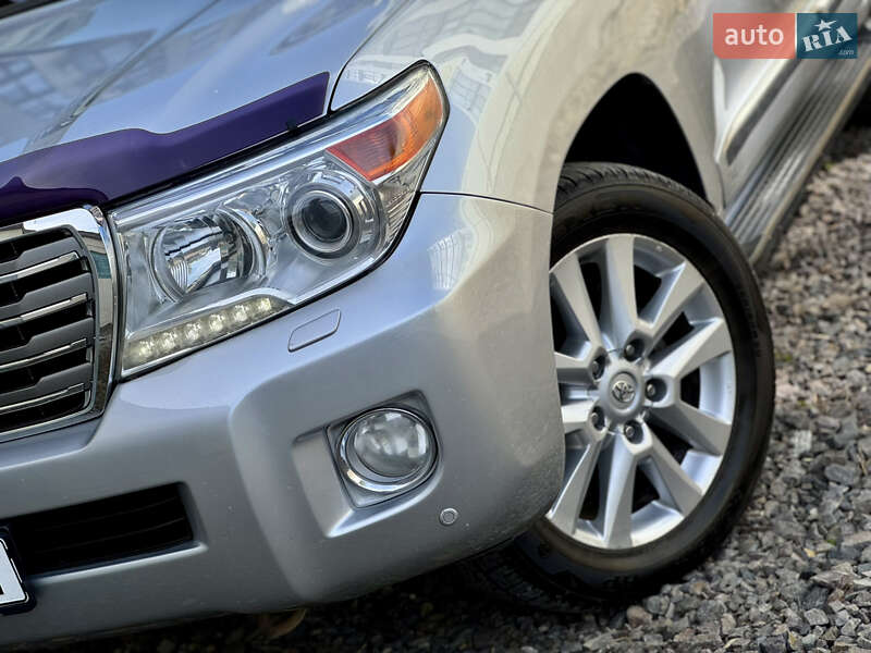 Позашляховик / Кросовер Toyota Land Cruiser 2013 в Ужгороді