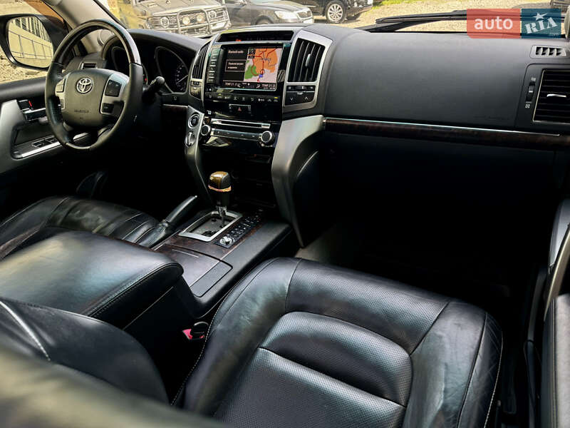 Позашляховик / Кросовер Toyota Land Cruiser 2013 в Ужгороді