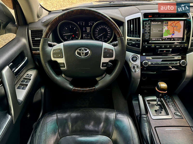 Позашляховик / Кросовер Toyota Land Cruiser 2013 в Ужгороді