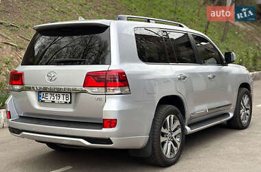 Позашляховик / Кросовер Toyota Land Cruiser 2017 в 