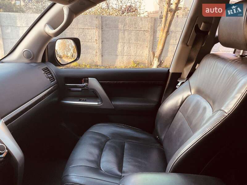 Позашляховик / Кросовер Toyota Land Cruiser 2014 в Одесі