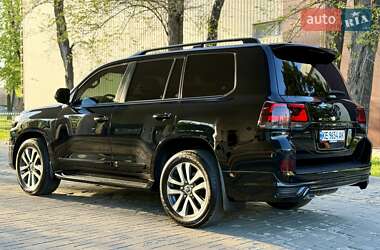 Внедорожник / Кроссовер Toyota Land Cruiser 2016 в 