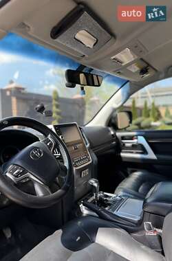 Внедорожник / Кроссовер Toyota Land Cruiser 2016 в 