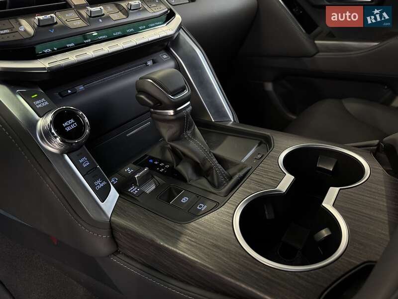 Внедорожник / Кроссовер Toyota Land Cruiser 2022 в Киеве