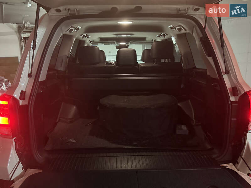 Внедорожник / Кроссовер Toyota Land Cruiser 2018 в Одессе фото 15 Внедорожник / Кроссовер Toyota Land Cruiser 2018 в Одессе
