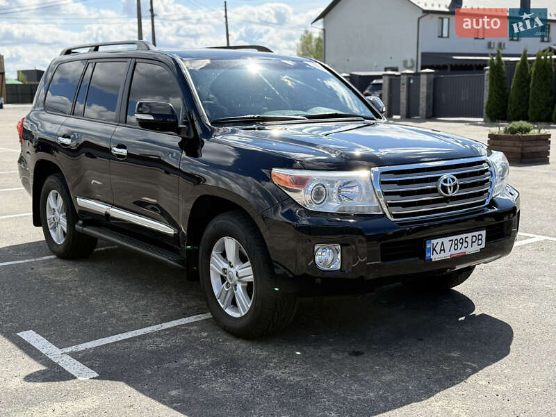 Toyota Land Cruiser 2012