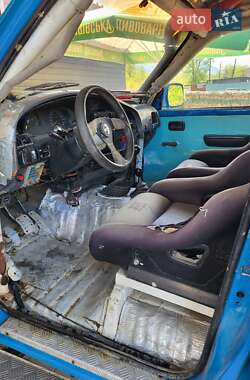 Позашляховик / Кросовер Toyota Land Cruiser 1994 в 