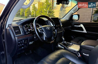 Позашляховик / Кросовер Toyota Land Cruiser 2020 в 