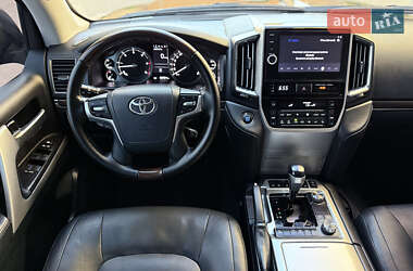 Позашляховик / Кросовер Toyota Land Cruiser 2020 в 