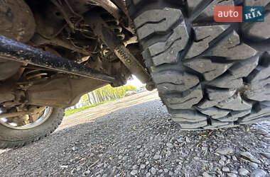 Внедорожник / Кроссовер Toyota Land Cruiser 2001 в 