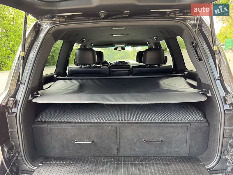 Позашляховик / Кросовер Toyota Land Cruiser 2012 в Києві