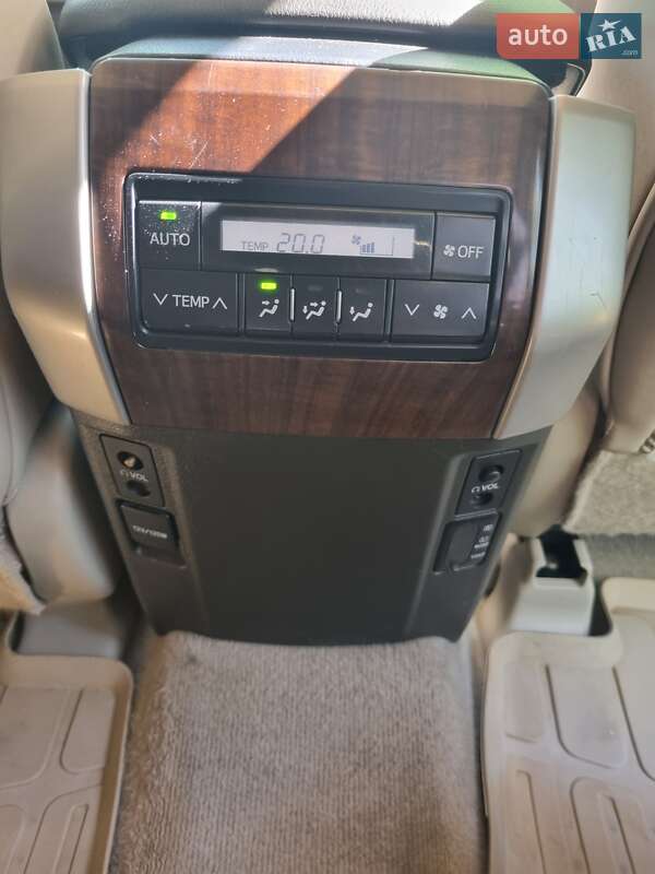 Позашляховик / Кросовер Toyota Land Cruiser 2011 в Львові