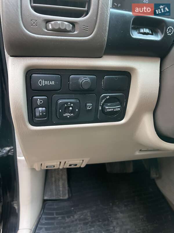 Внедорожник / Кроссовер Toyota Land Cruiser 2001 в Ивано-Франковске