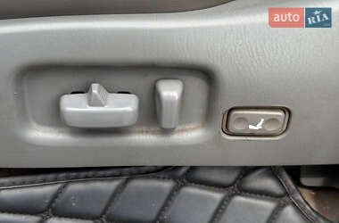 Внедорожник / Кроссовер Toyota Land Cruiser 2002 в 