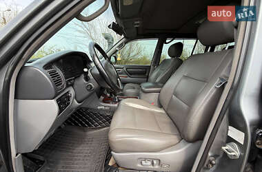 Внедорожник / Кроссовер Toyota Land Cruiser 2002 в 