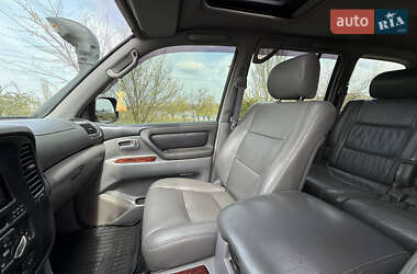 Внедорожник / Кроссовер Toyota Land Cruiser 2002 в 