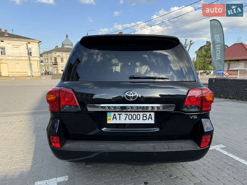 Позашляховик / Кросовер Toyota Land Cruiser 2013 в Коломиї