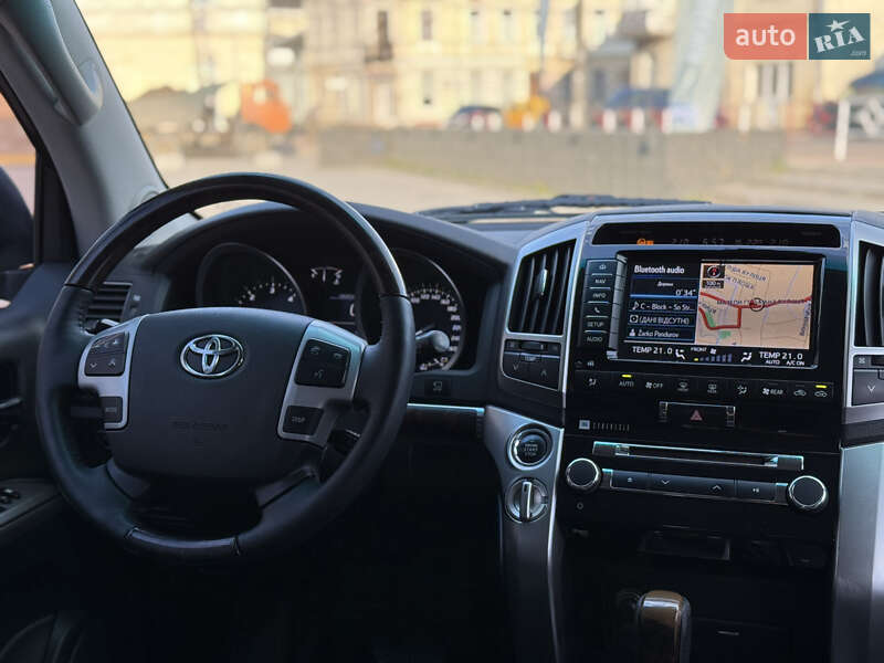 Позашляховик / Кросовер Toyota Land Cruiser 2013 в Коломиї
