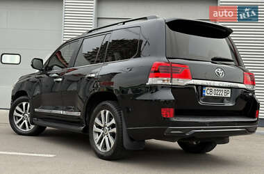 Внедорожник / Кроссовер Toyota Land Cruiser 2017 в 