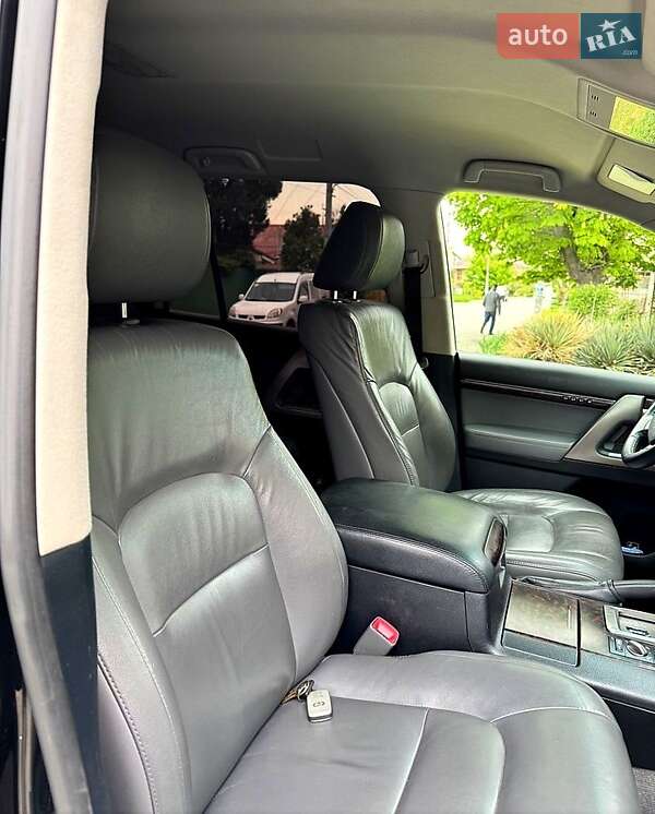 Позашляховик / Кросовер Toyota Land Cruiser 2010 в Чорноморську