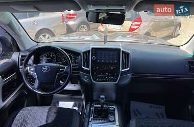 Внедорожник / Кроссовер Toyota Land Cruiser 2015 в 