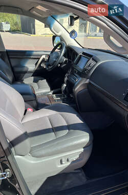 Внедорожник / Кроссовер Toyota Land Cruiser 2008 в 