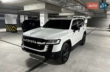 Позашляховик / Кросовер Toyota Land Cruiser 2022 в 
