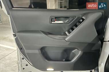 Позашляховик / Кросовер Toyota Land Cruiser 2022 в 