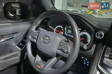 Позашляховик / Кросовер Toyota Land Cruiser 2022 в 