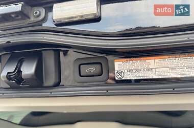 Внедорожник / Кроссовер Toyota Land Cruiser 2018 в 